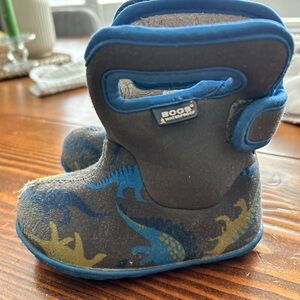 Toddler Bogs Snow Boots, size 6